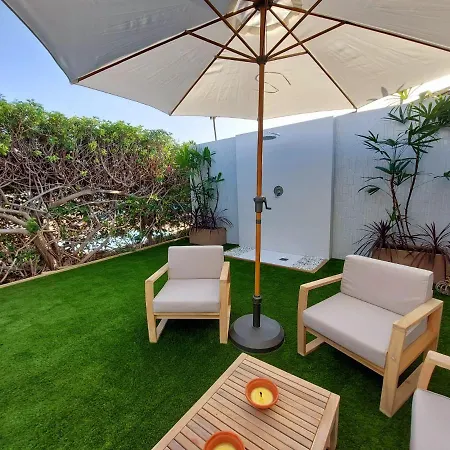 De Diseño Hidromasajes Terraza Y Piscina. *