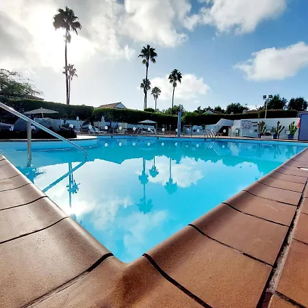 De Diseño Hidromasajes Terraza Y Piscina. Villa San Bartolomé