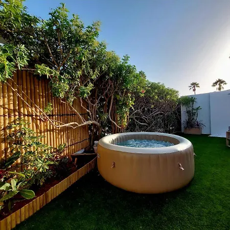 De Diseno Hidromasajes Terraza Y Piscina. Villa San Bartolome de Tirajana (Gran Canaria)