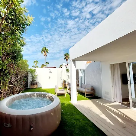De Diseno Hidromasajes Terraza Y Piscina. San Bartolome de Tirajana (Gran Canaria)