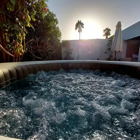 Villa De Diseno Hidromasajes Terraza Y Piscina.