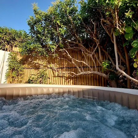 Villa De Diseno Hidromasajes Terraza Y Piscina.