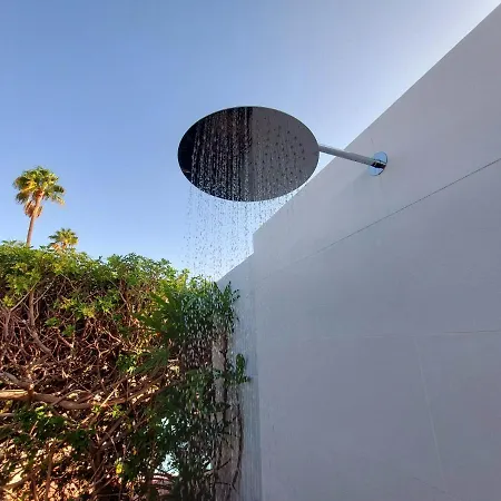 De Diseno Hidromasajes Terraza Y Piscina. Villa