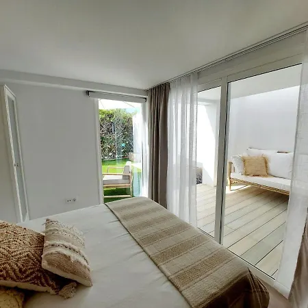 De Diseno Hidromasajes Terraza Y Piscina. Villa *