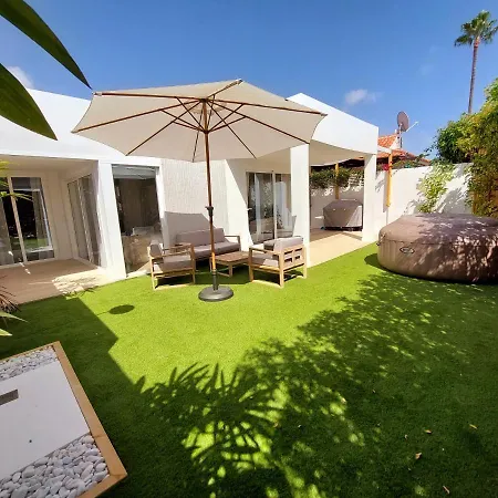 Villa De Diseno Hidromasajes Terraza Y Piscina. *
